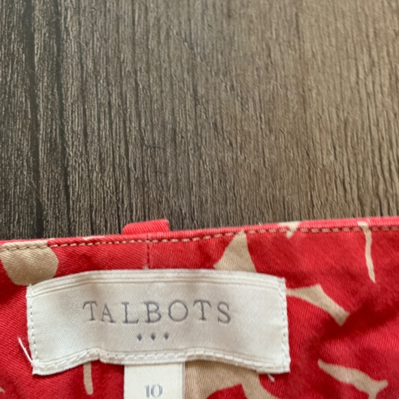 Talbots signature floral cropped chinos .‎ Worn a few tines. Great shape - Picture 2 of 4